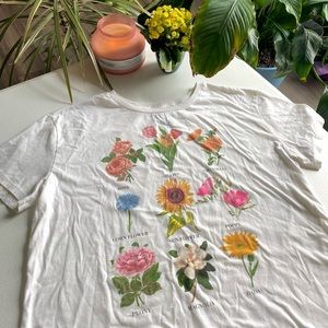🌸2 for $10🌸flower tee 🌼
